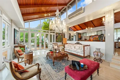 201 Rey Gustavo, La Villa De Torrimar Guaynabo PR 00969