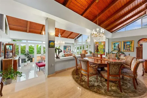 201 Rey Gustavo, La Villa De Torrimar Guaynabo PR 00969