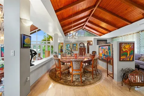 201 Rey Gustavo, La Villa De Torrimar Guaynabo PR 00969