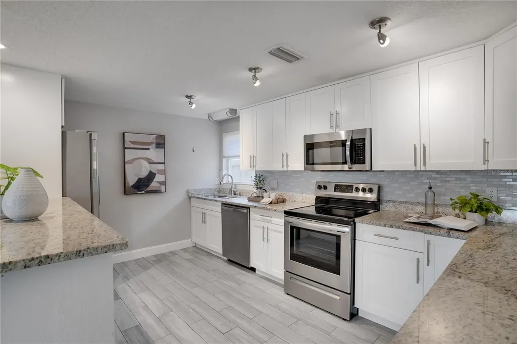 7991 24th Avenue N St Petersburg FL 33710