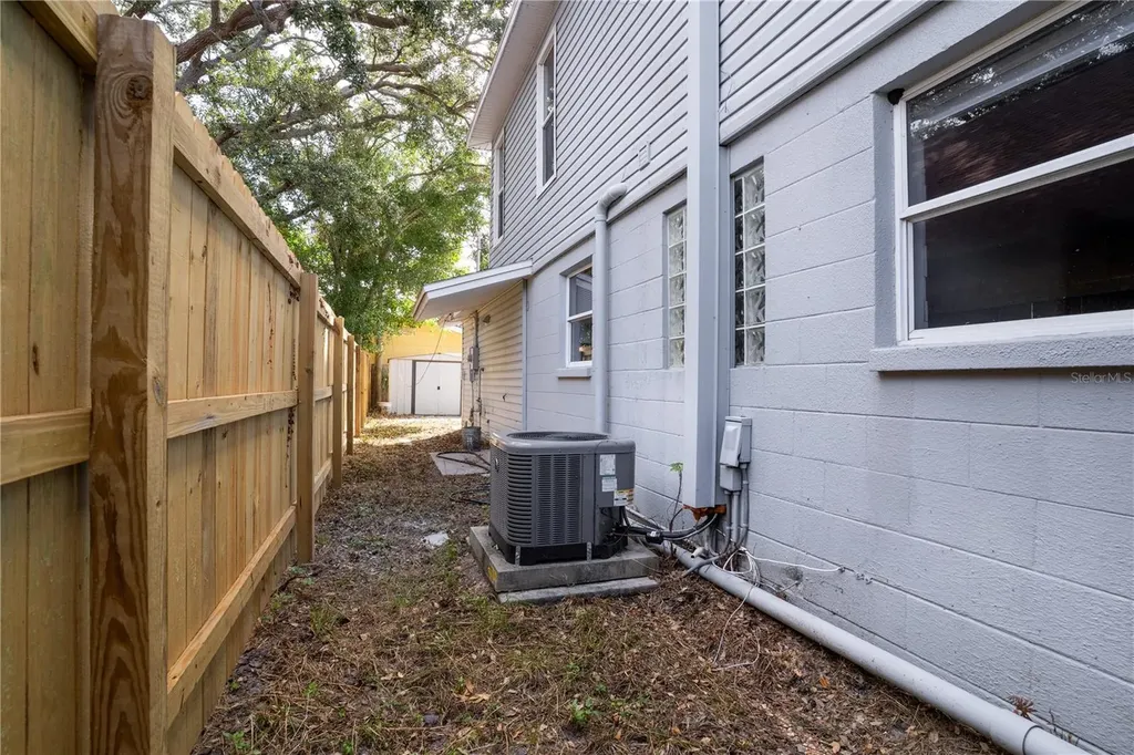 7991 24th Avenue N St Petersburg FL 33710