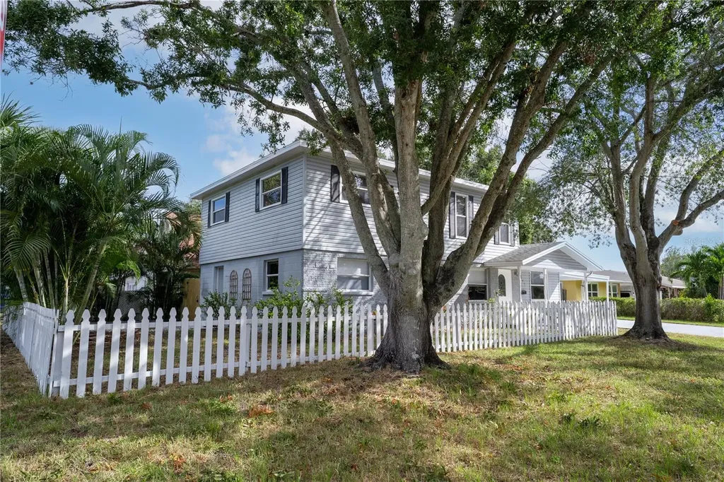 7991 24th Avenue N St Petersburg FL 33710