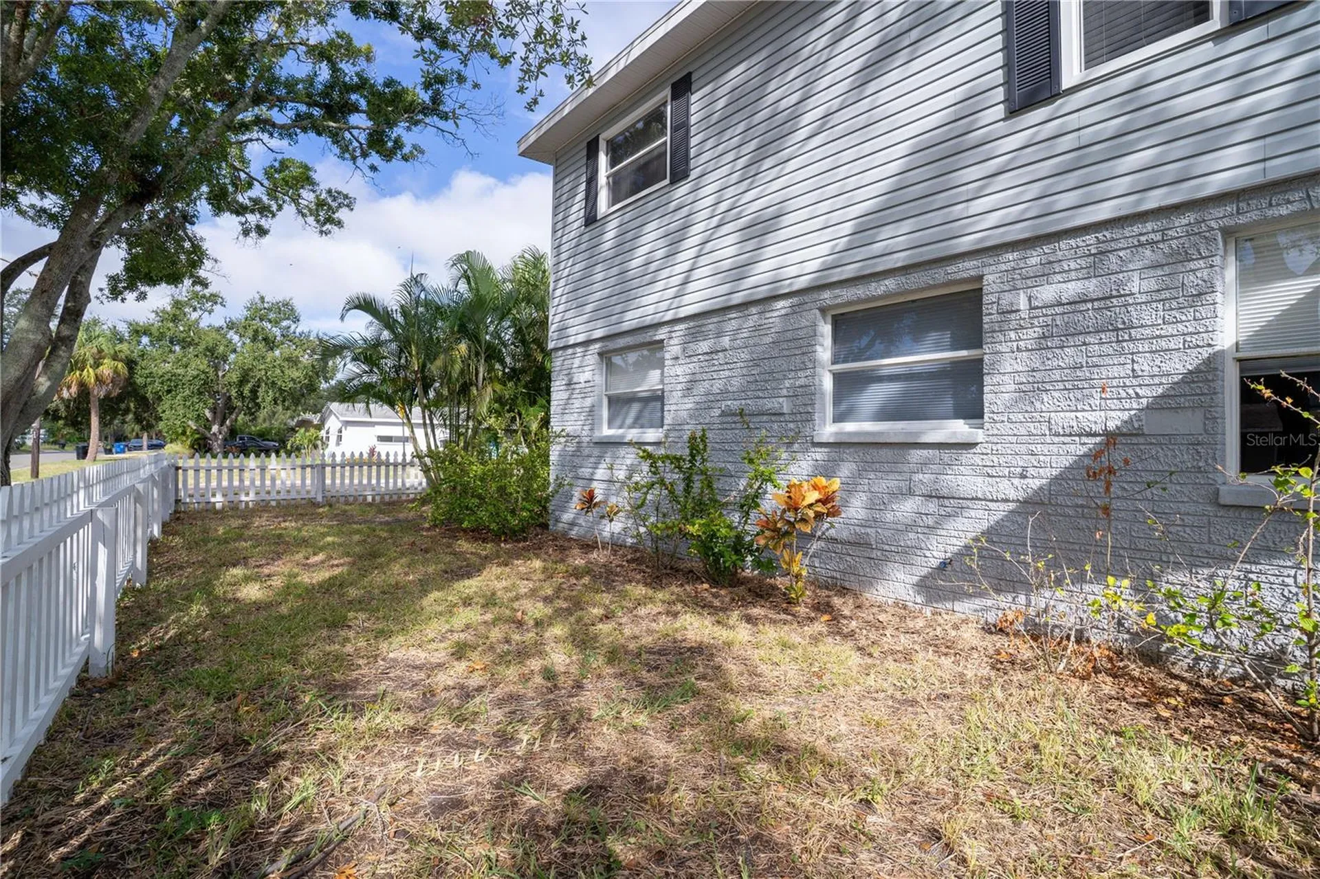 7991 24th Avenue N St Petersburg FL 33710