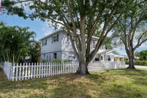 7991 24th Avenue N St Petersburg FL 33710