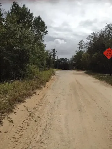 165 7th Way Interlachen FL 32148
