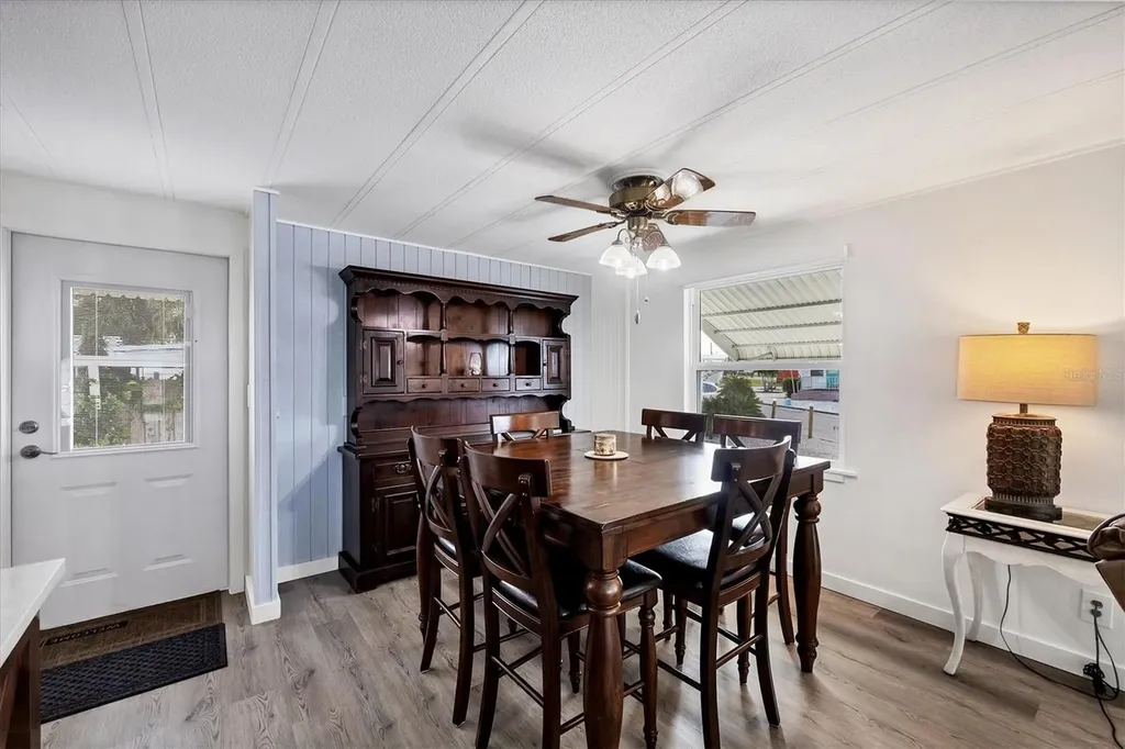 2209 Iowa Avenue Bradenton FL 34207
