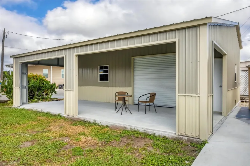 2209 Iowa Avenue Bradenton FL 34207
