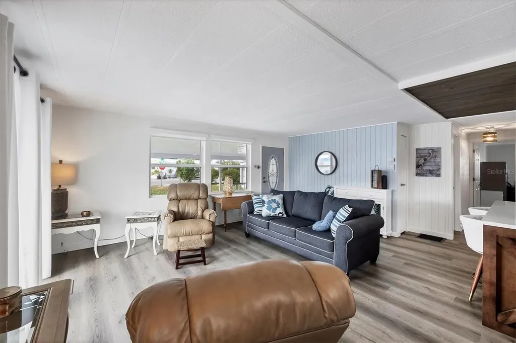 2209 Iowa Avenue Bradenton FL 34207