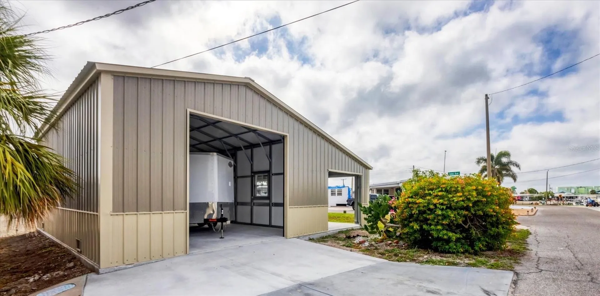 2209 Iowa Avenue Bradenton FL 34207
