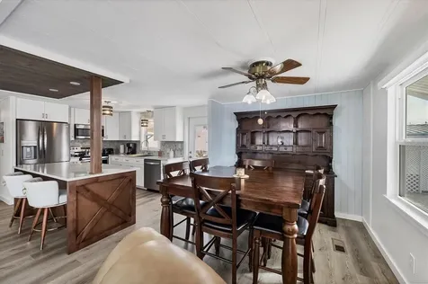 2209 Iowa Avenue Bradenton FL 34207