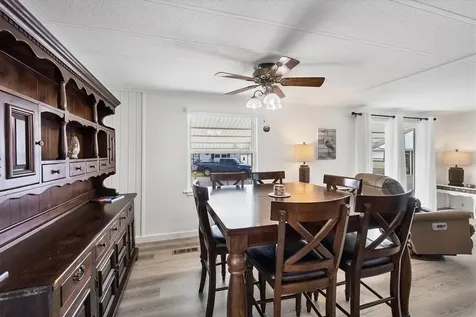 2209 Iowa Avenue Bradenton FL 34207