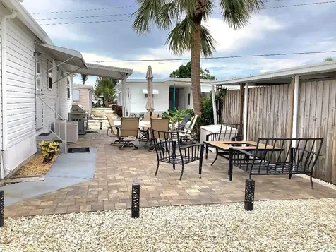 2209 Iowa Avenue Bradenton FL 34207