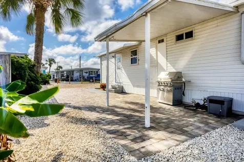 2209 Iowa Avenue Bradenton FL 34207