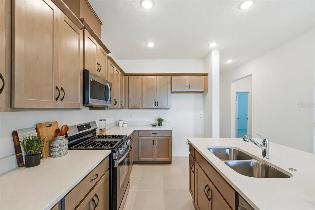 24542 Hodges Reserve Avenue Howey In The Hills FL 34737