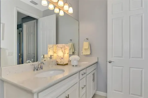18819 Lanuvio Street Venice FL 34293