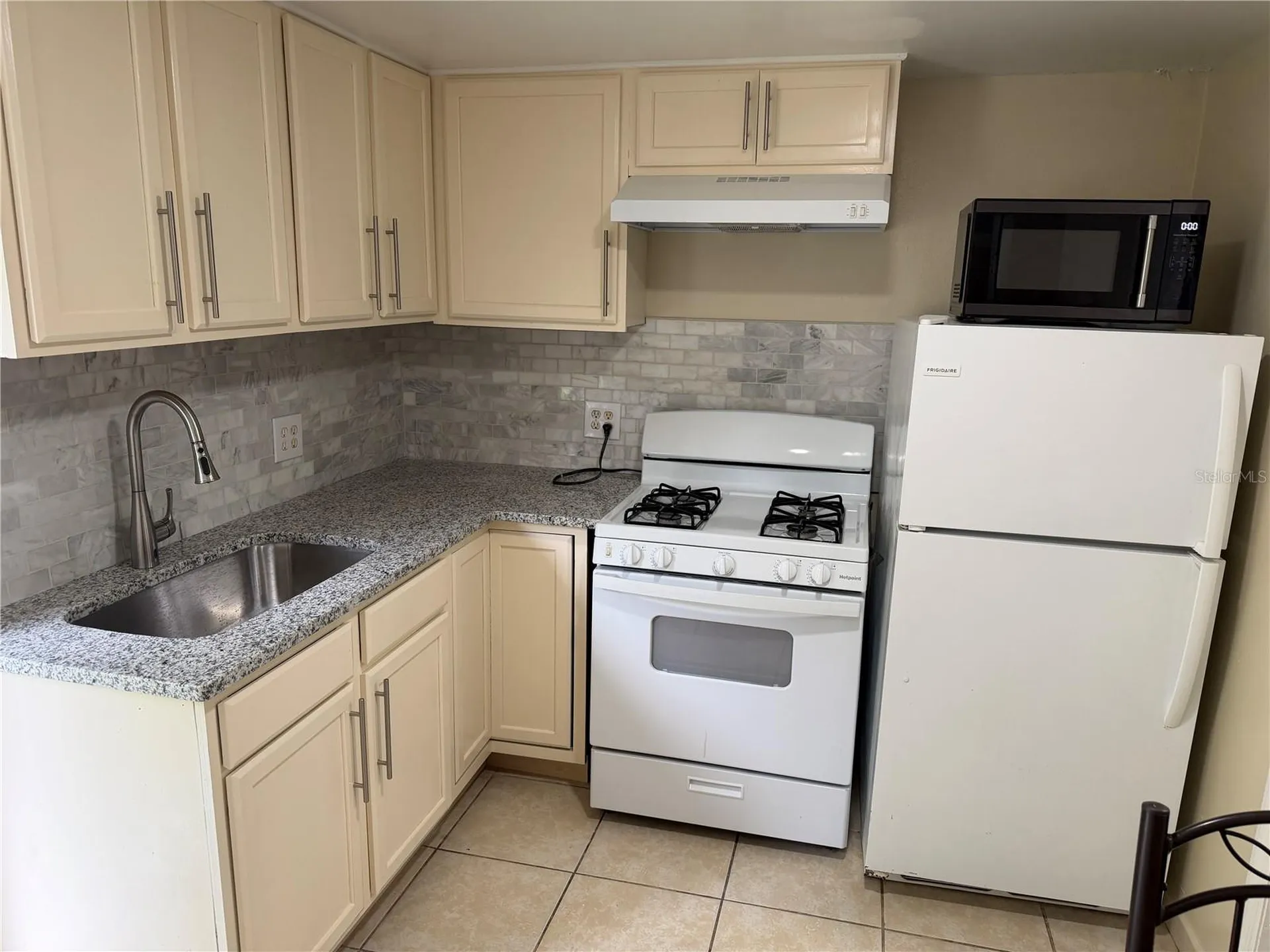 613 Carol Terrace #2 Kissimmee FL 34744