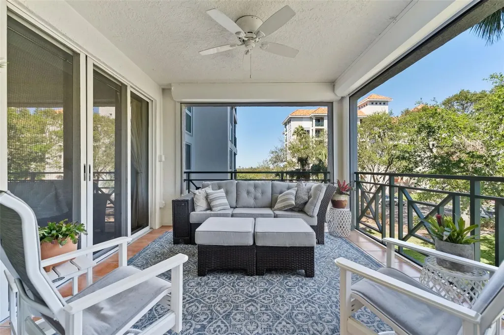 4750 Dolphin Cay Lane S St Petersburg FL 33711