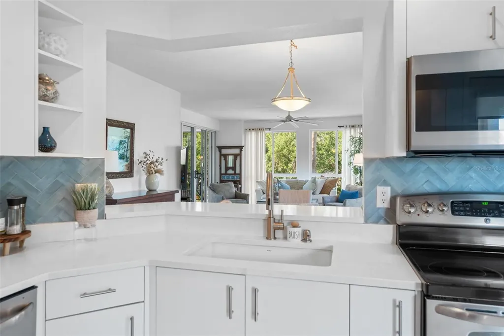 4750 Dolphin Cay Lane S St Petersburg FL 33711