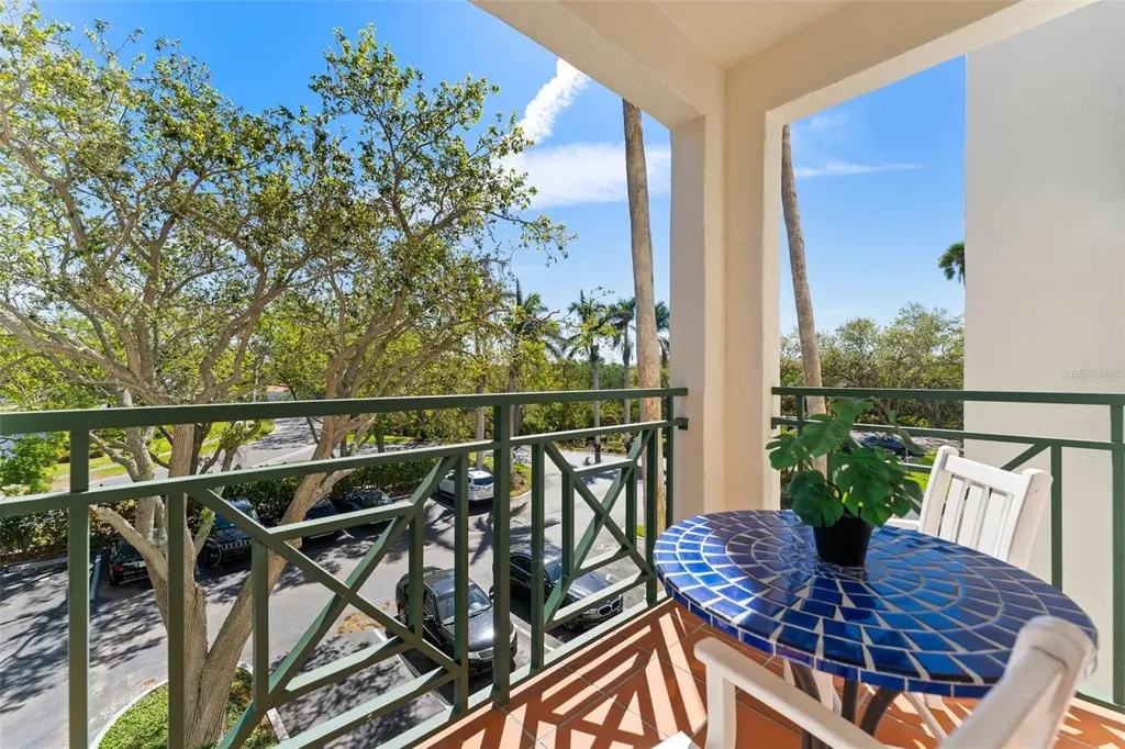 4750 Dolphin Cay Lane S St Petersburg FL 33711