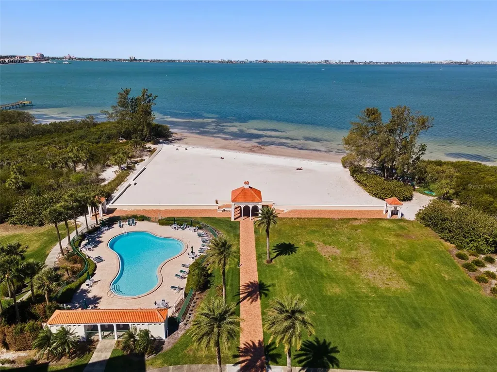 4750 Dolphin Cay Lane S St Petersburg FL 33711