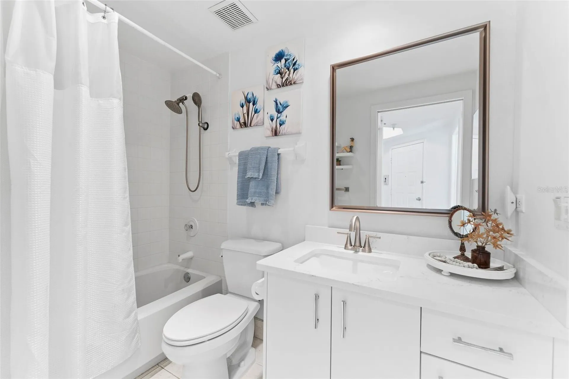 4750 Dolphin Cay Lane S St Petersburg FL 33711