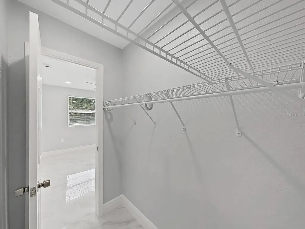8721 N River Forest Circle Tampa FL 33604