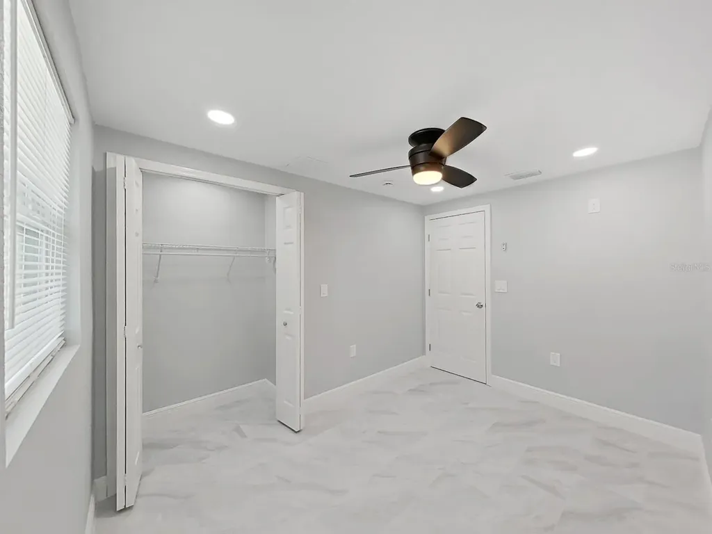 8721 N River Forest Circle Tampa FL 33604