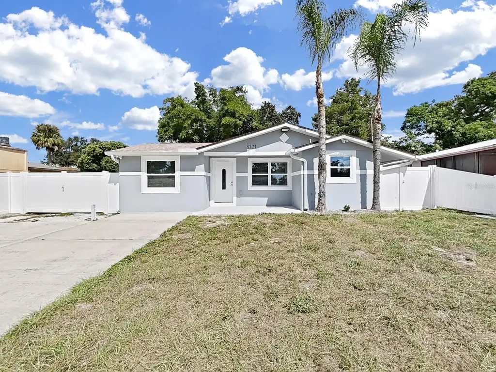 8721 N River Forest Circle Tampa FL 33604
