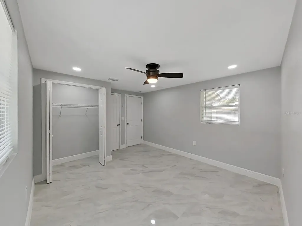 8721 N River Forest Circle Tampa FL 33604