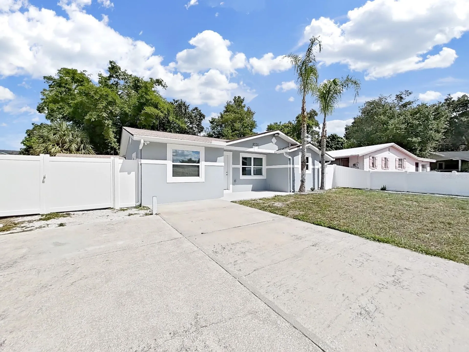 8721 N River Forest Circle Tampa FL 33604