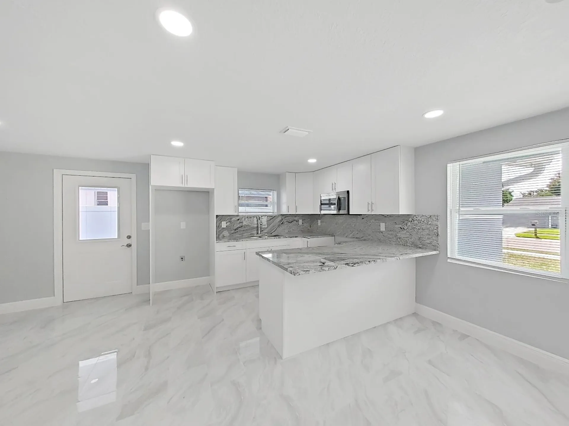 8721 N River Forest Circle Tampa FL 33604