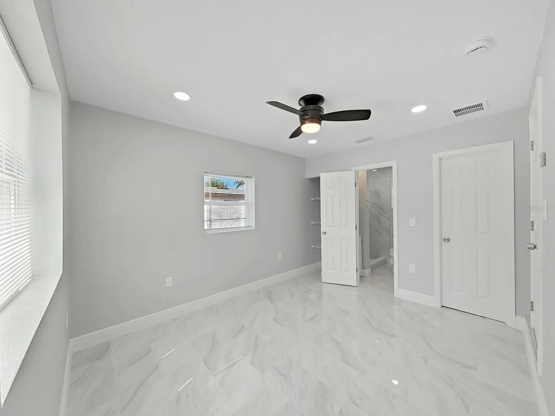 8721 N River Forest Circle Tampa FL 33604