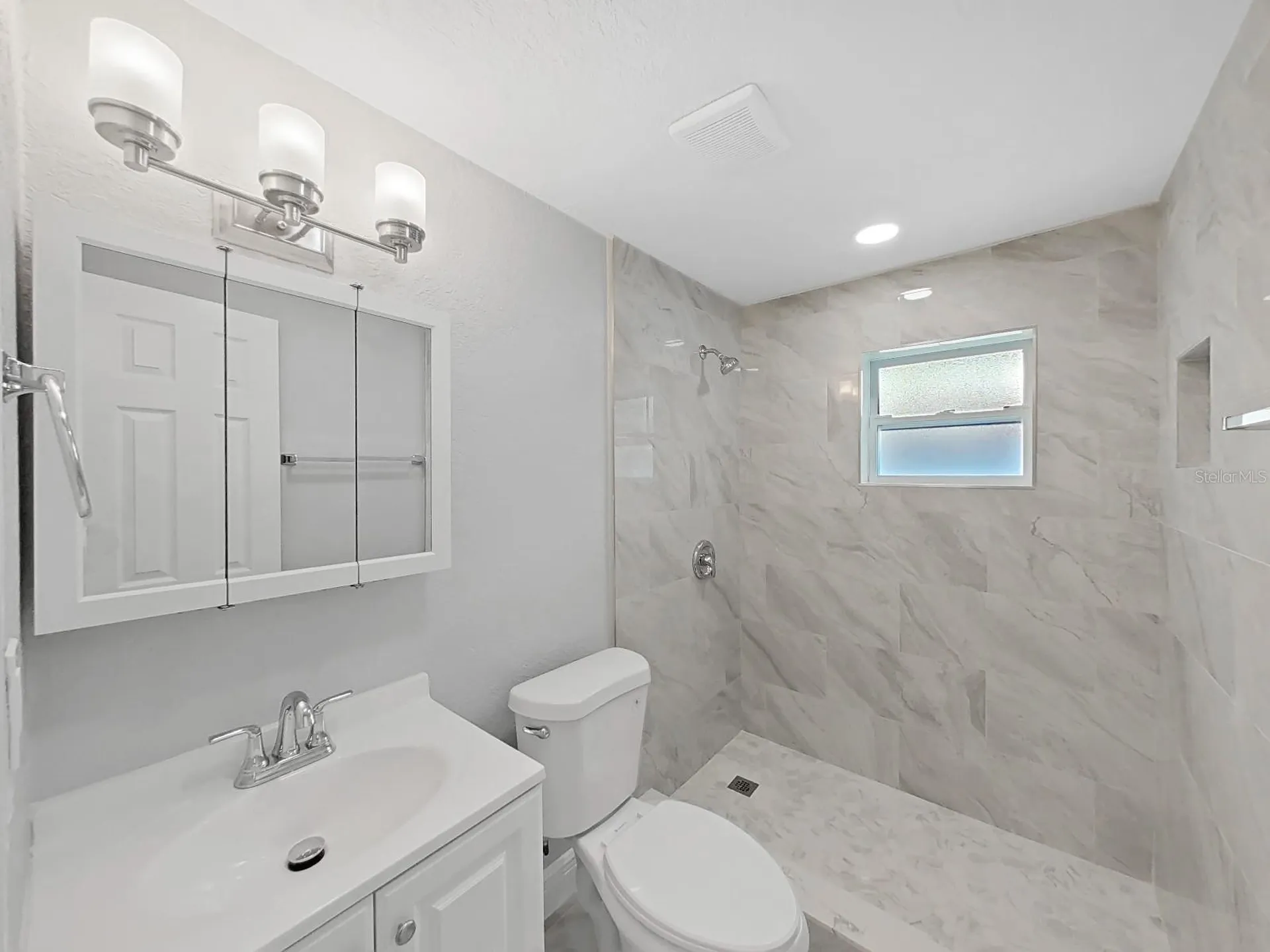8721 N River Forest Circle Tampa FL 33604