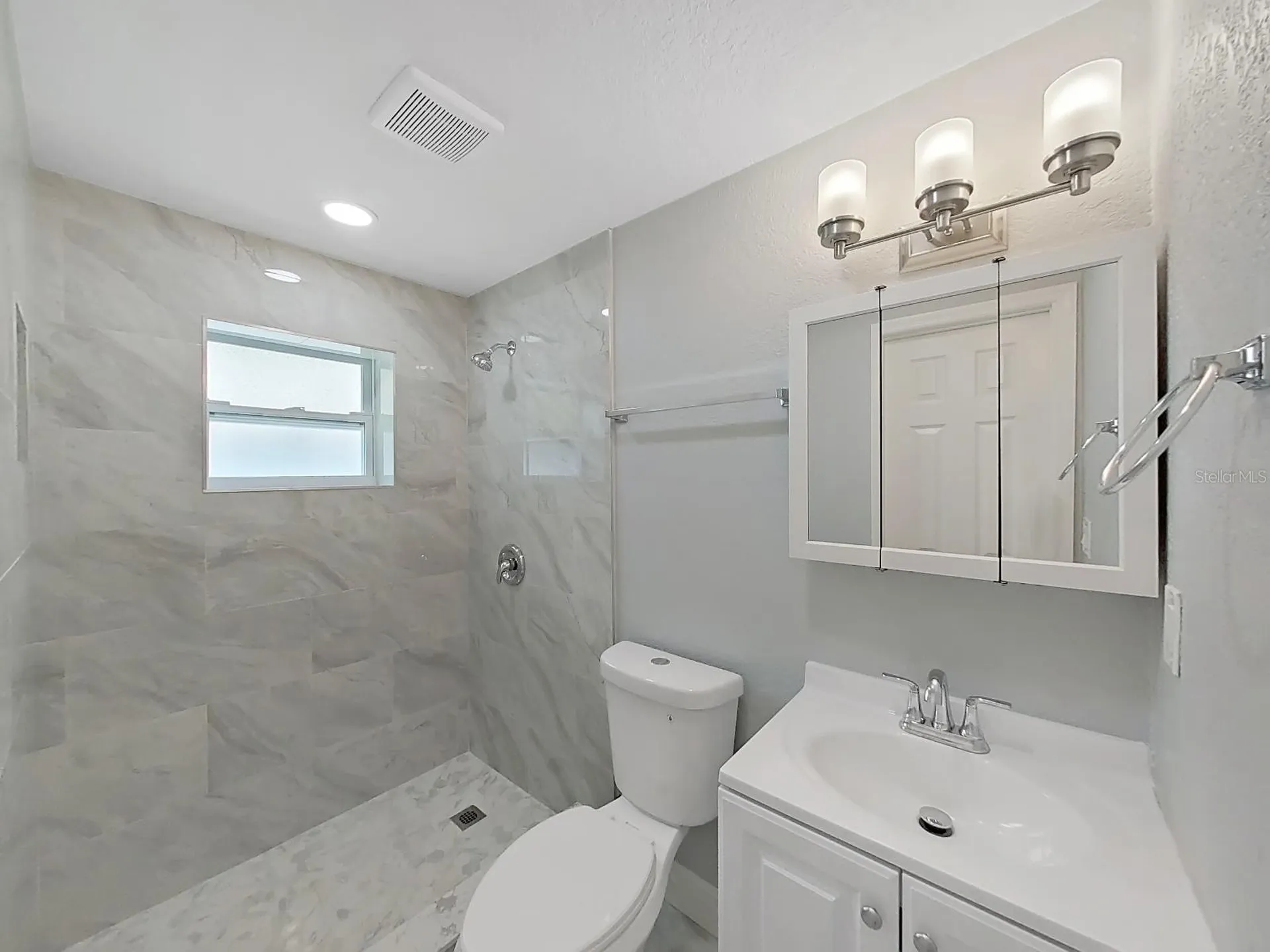8721 N River Forest Circle Tampa FL 33604