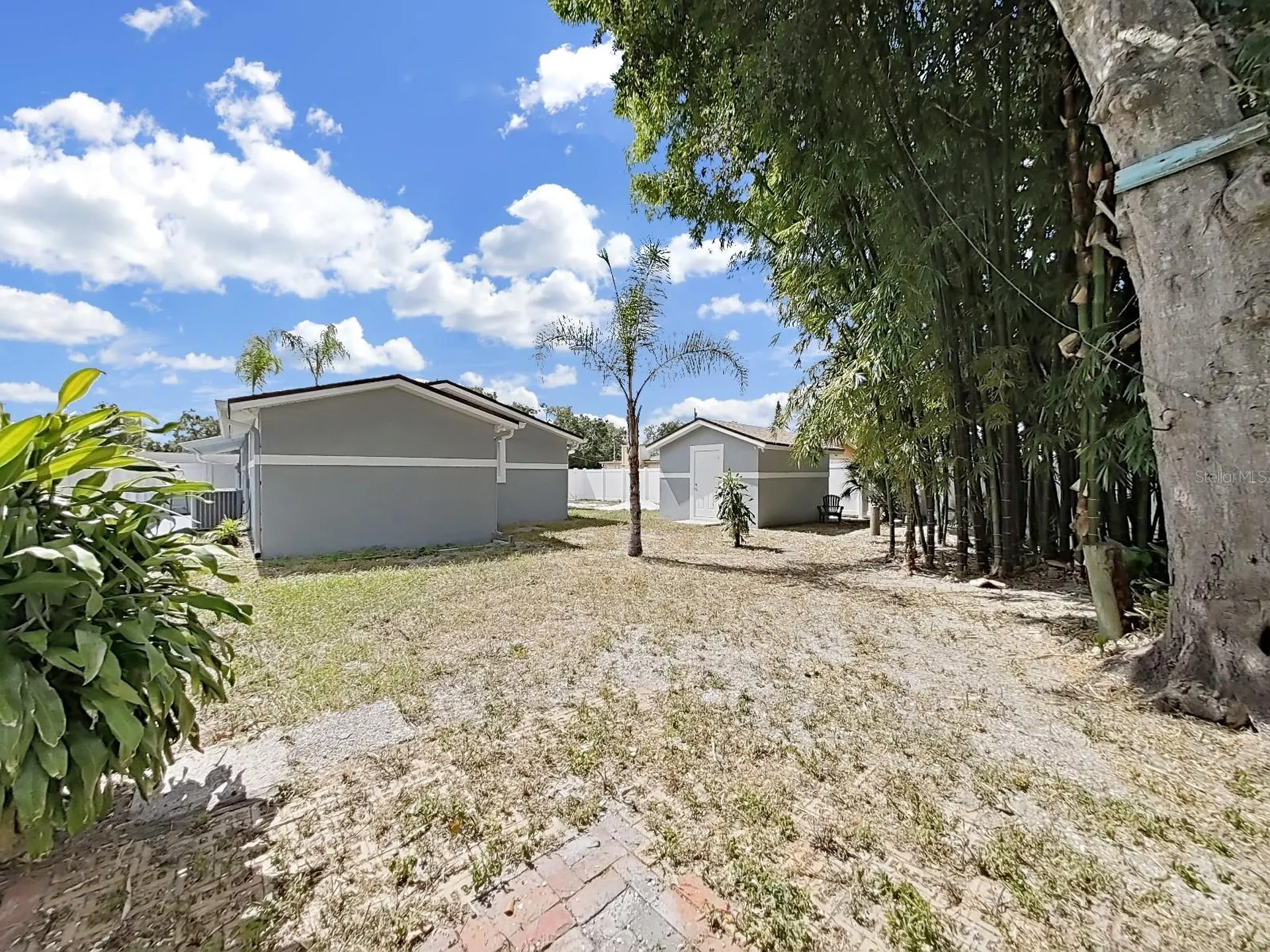 8721 N River Forest Circle Tampa FL 33604