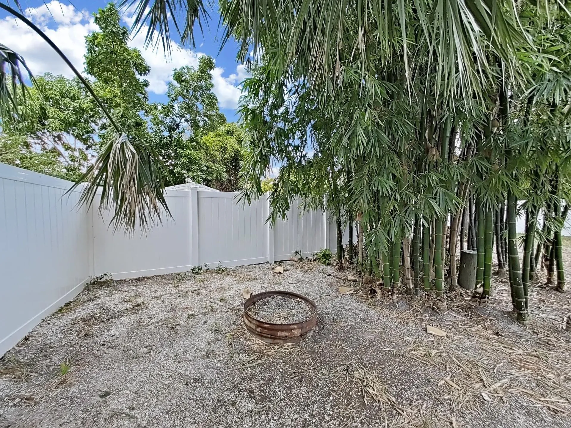 8721 N River Forest Circle Tampa FL 33604