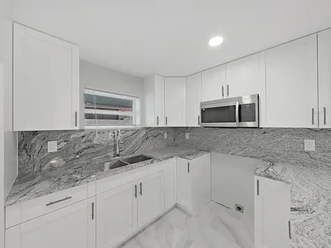 8721 N River Forest Circle Tampa FL 33604