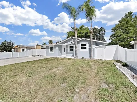 8721 N River Forest Circle Tampa FL 33604