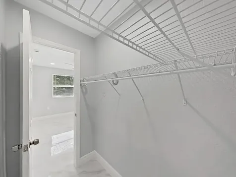 8721 N River Forest Circle Tampa FL 33604