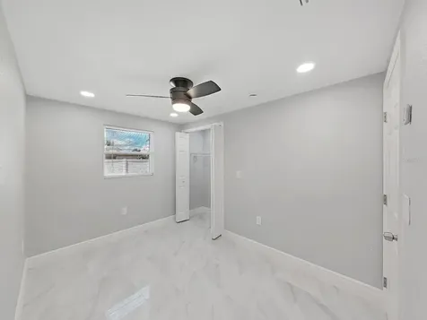 8721 N River Forest Circle Tampa FL 33604