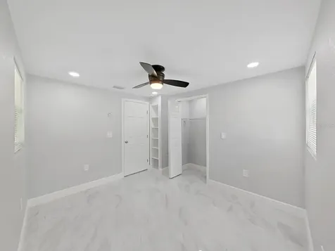 8721 N River Forest Circle Tampa FL 33604