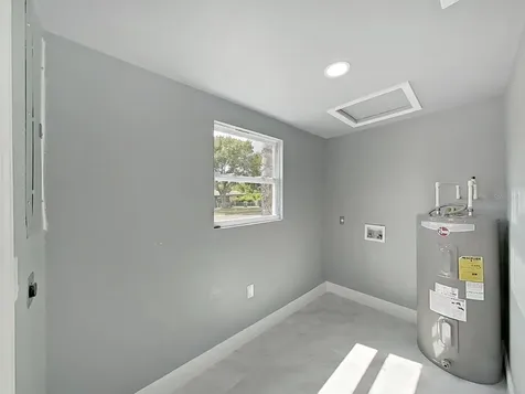8721 N River Forest Circle Tampa FL 33604