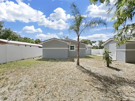 8721 N River Forest Circle Tampa FL 33604