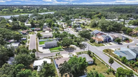 8721 N River Forest Circle Tampa FL 33604