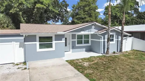 8721 N River Forest Circle Tampa FL 33604