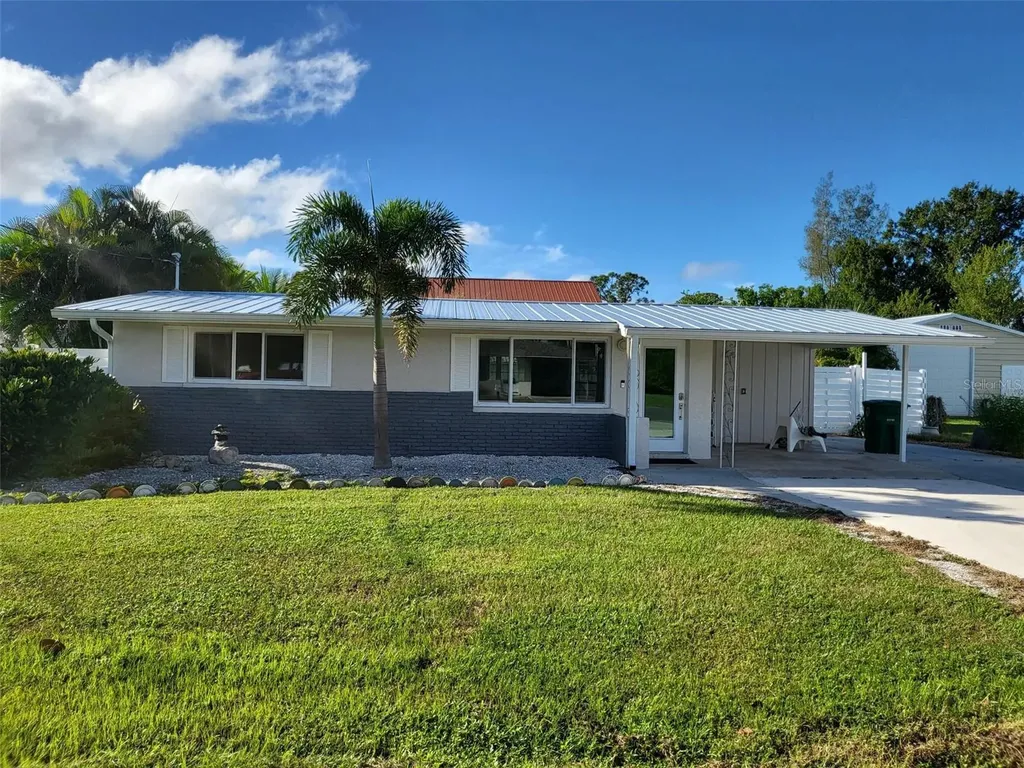 1635 David Place Englewood FL 34223