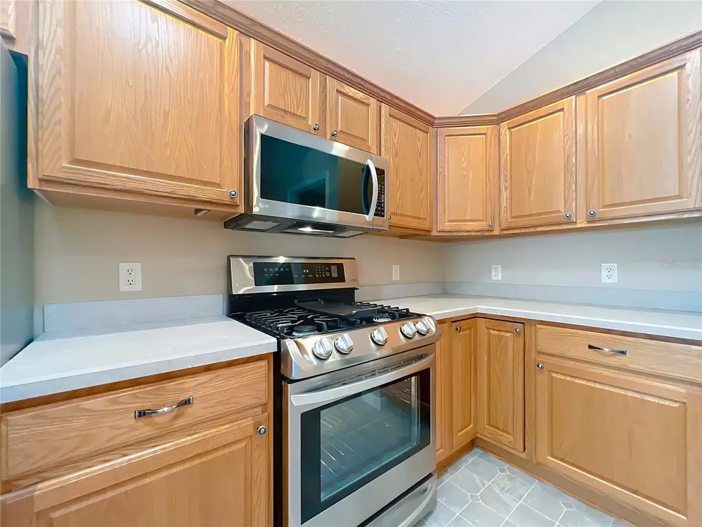 16946 SE 93rd Cuthbert Circle The Villages FL 32162