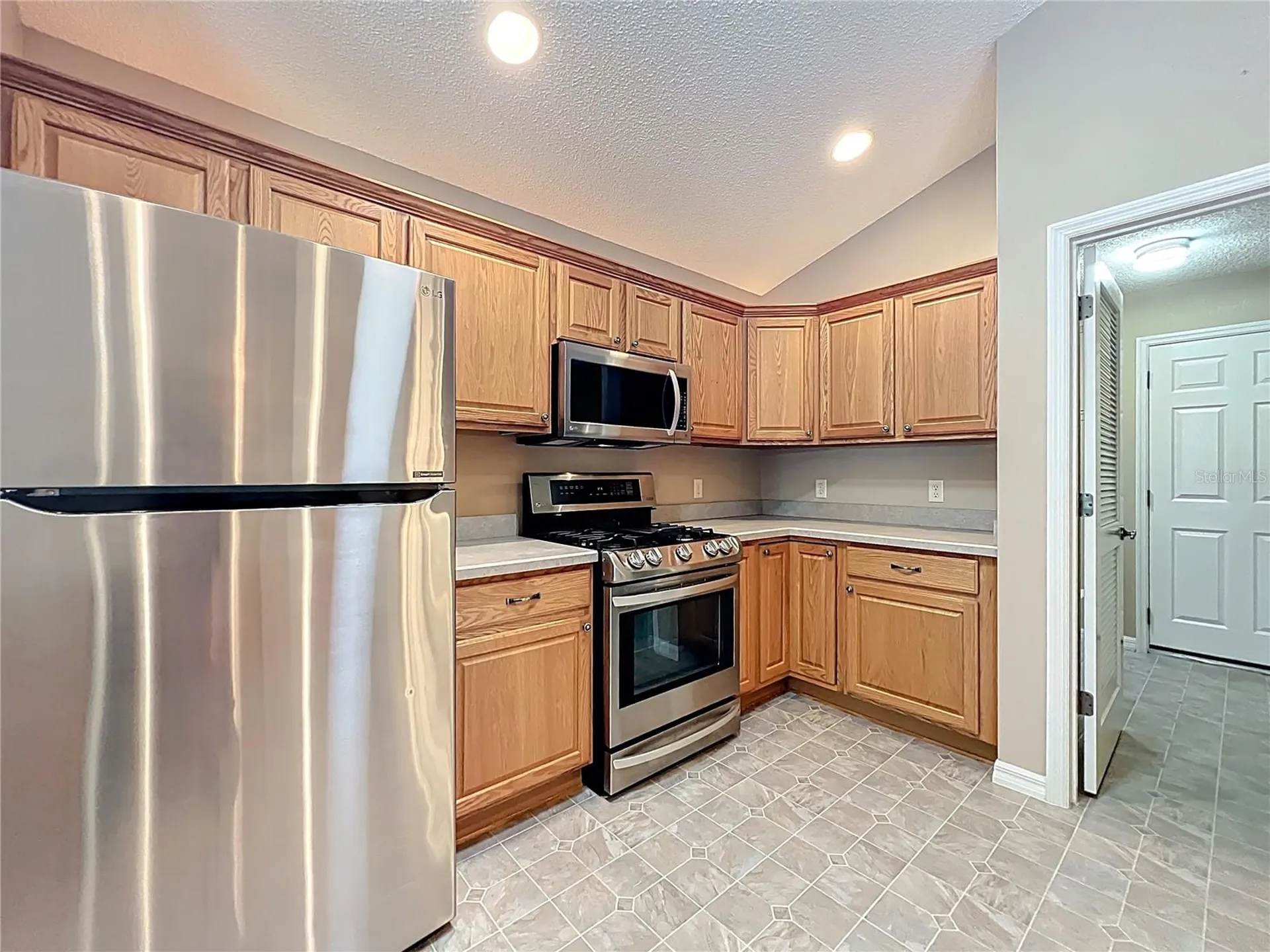 16946 SE 93rd Cuthbert Circle The Villages FL 32162