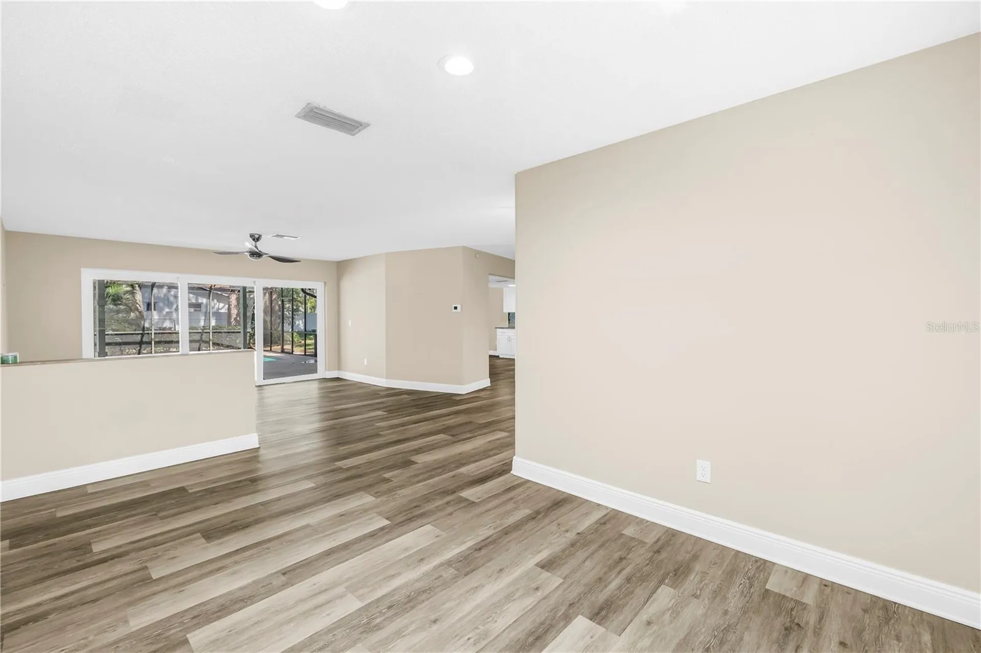 905 Serpentine Drive S St Petersburg FL 33705