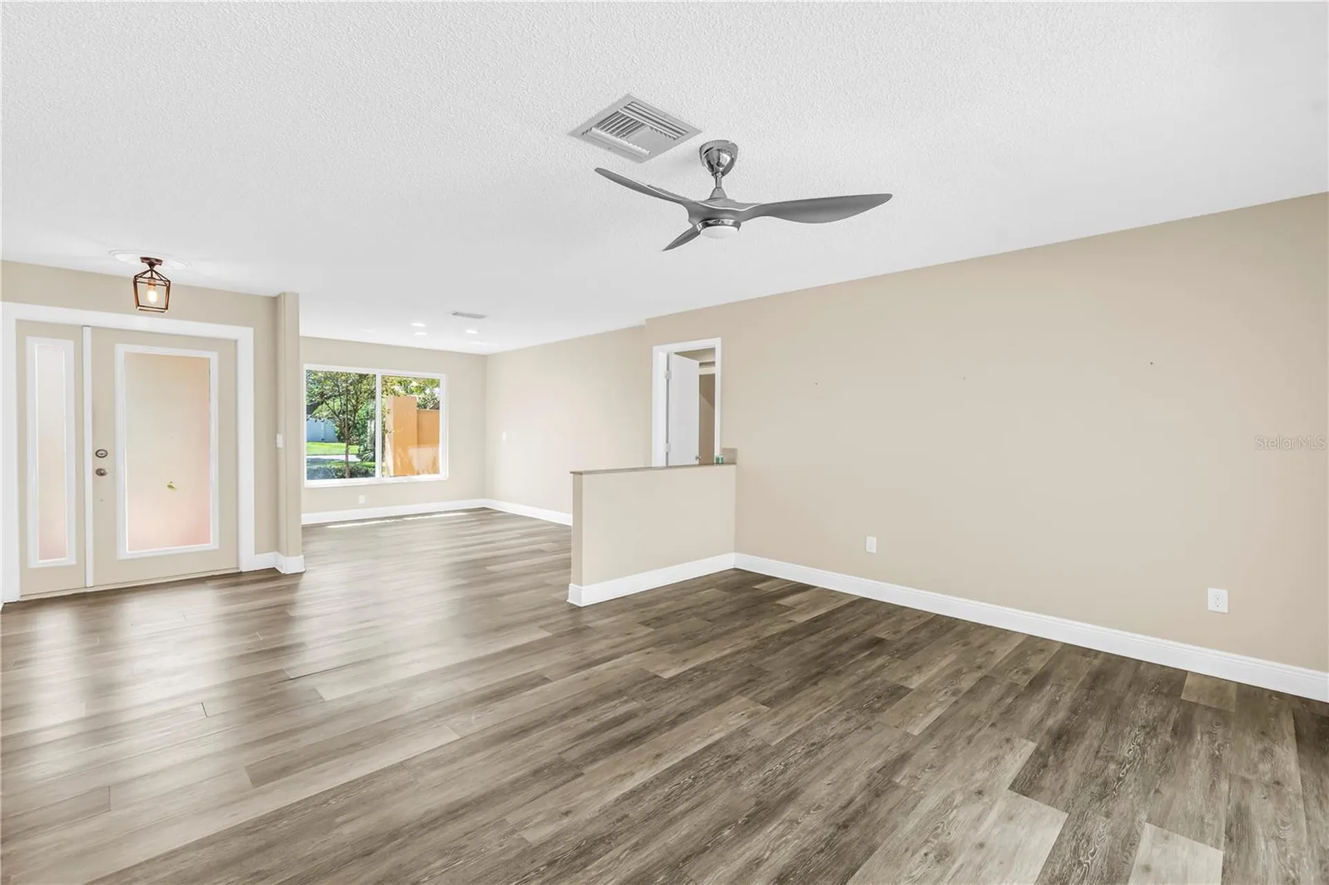 905 Serpentine Drive S St Petersburg FL 33705